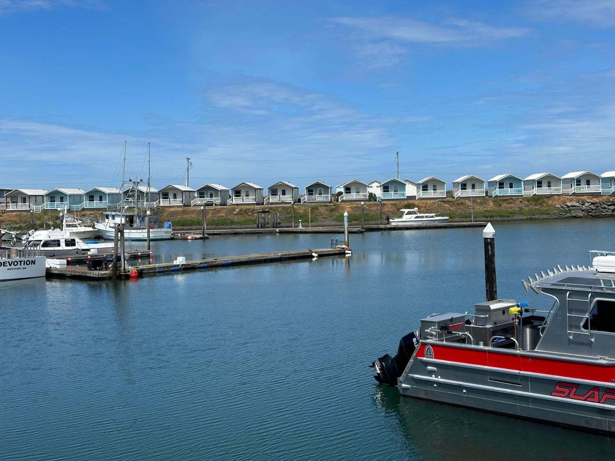 Westport Marina Cottages ภายนอก รูปภาพ